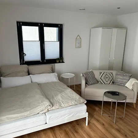 Ruhige, Moderne 1-zimmer-wohnung - Meerrettichnest