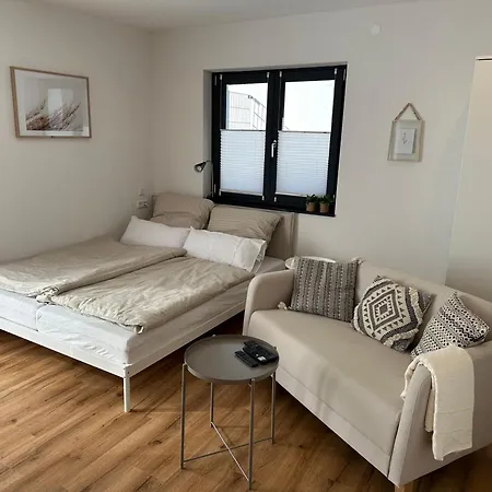 Ruhige, Moderne 1-zimmer-wohnung - Meerrettichnest